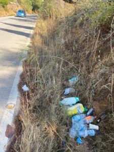 Garbage accumulated in Jaramar, in Sanlúcar de Barrameda