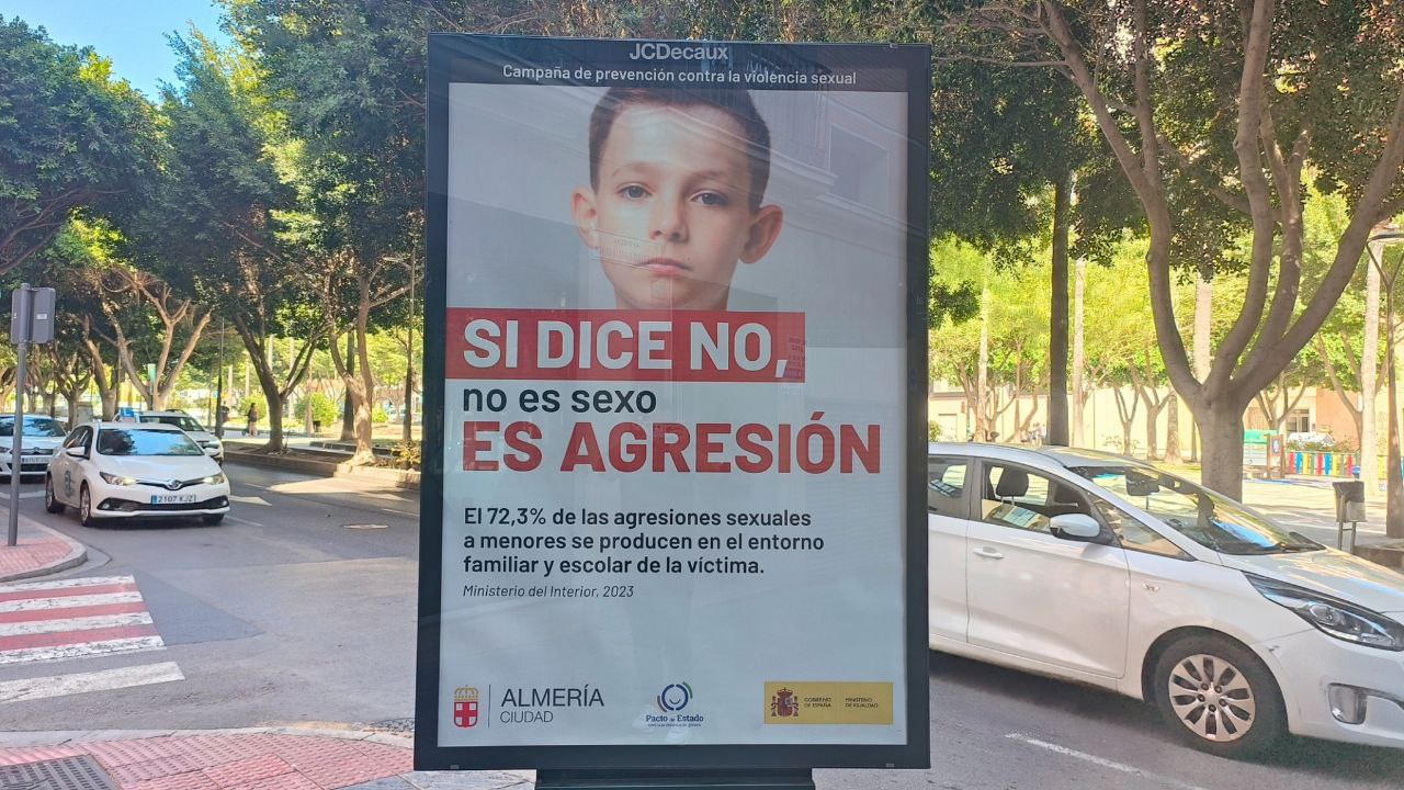 VOX pide responsabilidades a la alcaldesa y la dimisión de una concejal del  Partido Popular de Almería por una campaña publicitaria que blanquea la  pederastia - VOX